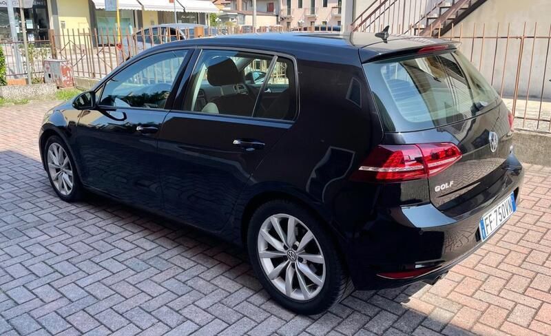 Usata VW Golf VII 149 CV (109 kW) 2016 Nero Utilitaria
