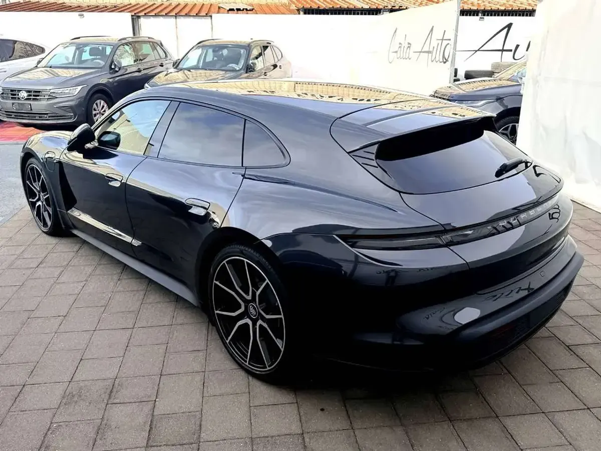 Usata Porsche Taycan Performance Package 350 kW (476 CV) 2022 Grigio Station wagon