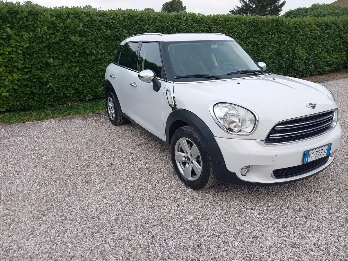 Usata Mini ONE 90 CV (66 kW) 2016 Bianco Utilitaria