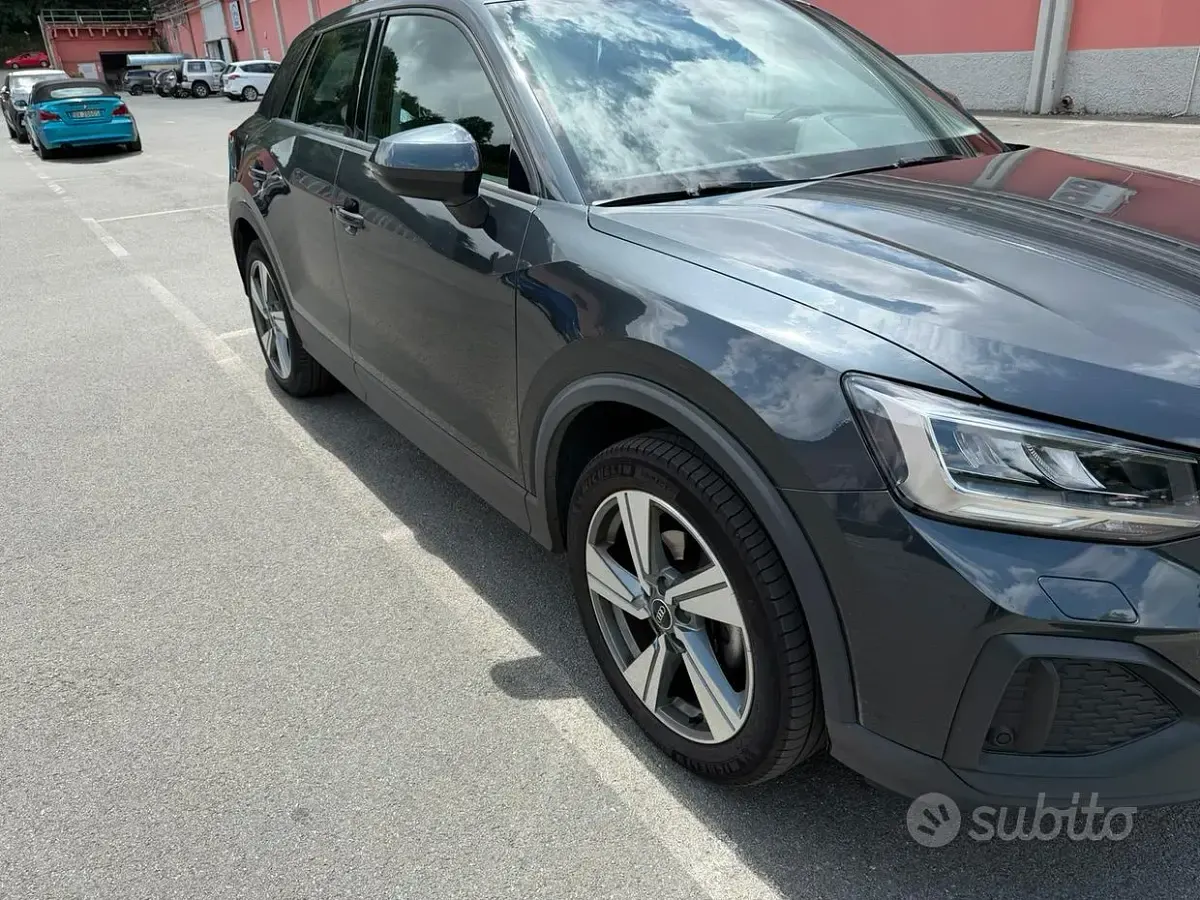 Usata Audi Q2 Admired 116 CV (85 kW) 2022 Grigio SUV