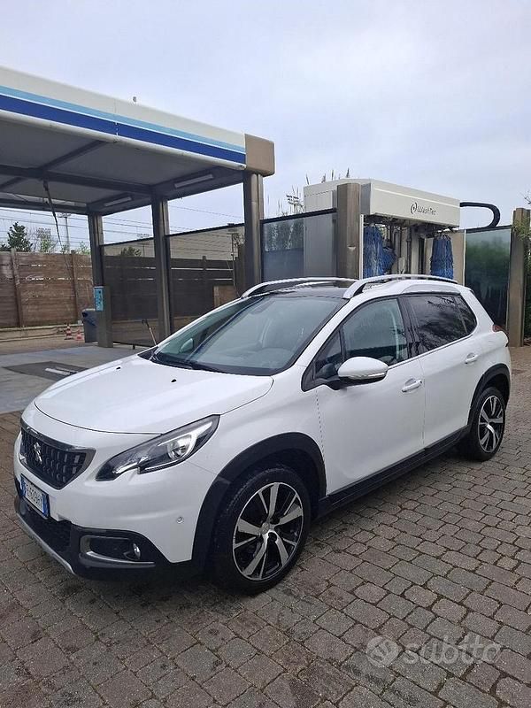 Usata Peugeot 2008 120 CV (88 kW) 2016 Bianco SUV