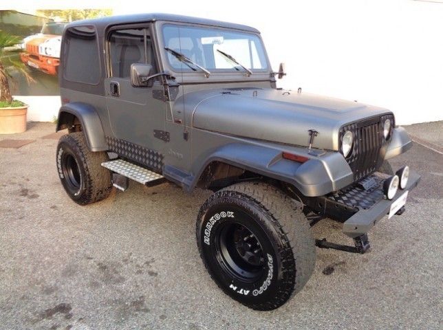 La mia nuova Jeep 4480154e-10f9-4fd7-b0ab-b5ef90f88f3e_jeep-wrangler-5-0-v8-auto-matt-dark-grey