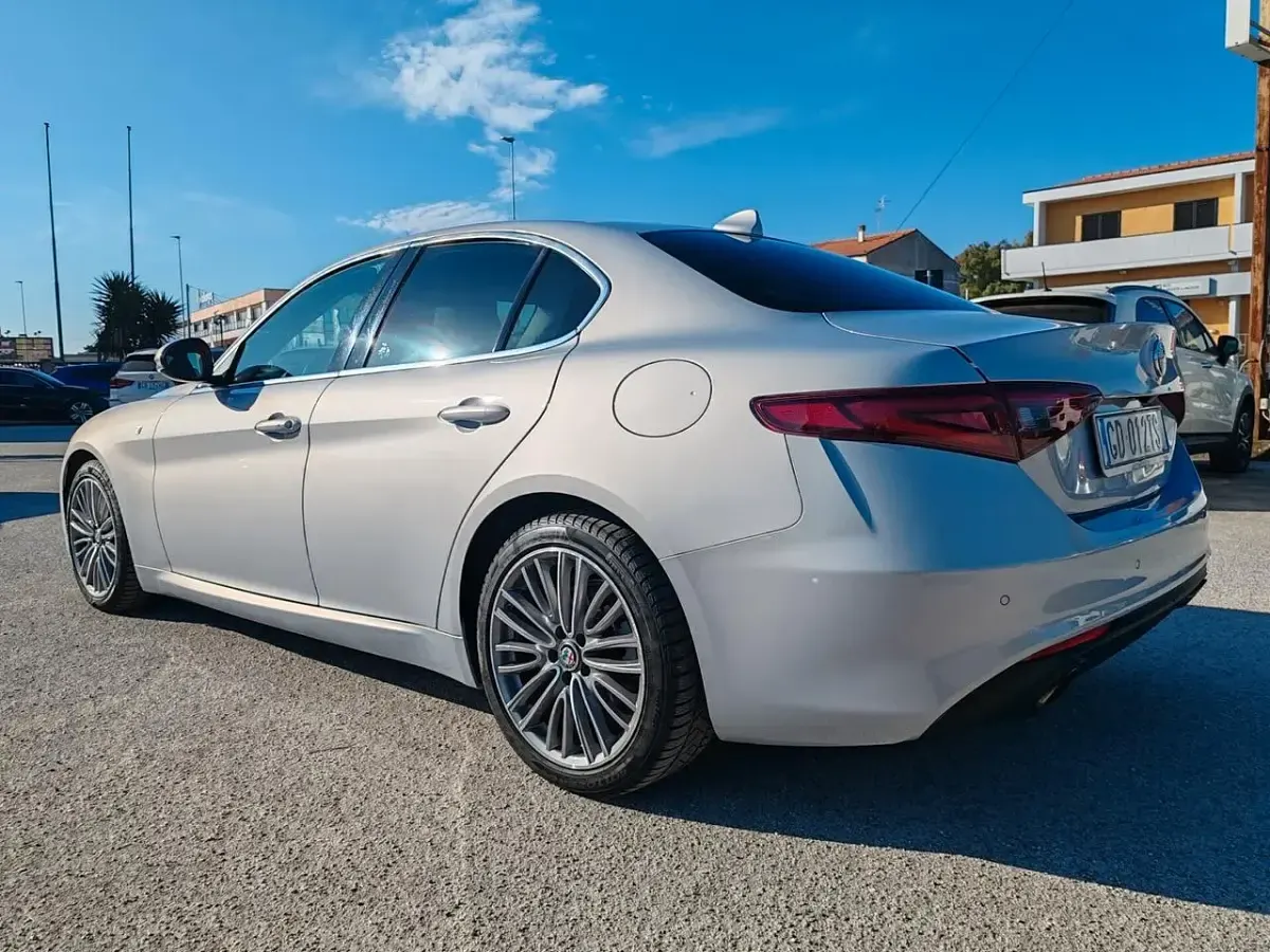Usata Alfa Romeo Giulia Ti 190 CV (139 kW) 2020 Grigio Berlina