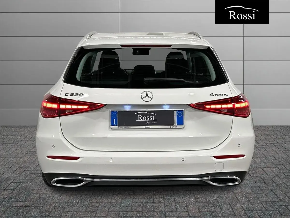 Usata Mercedes 220 200 CV (147 kW) 2023 Bianco Station wagon