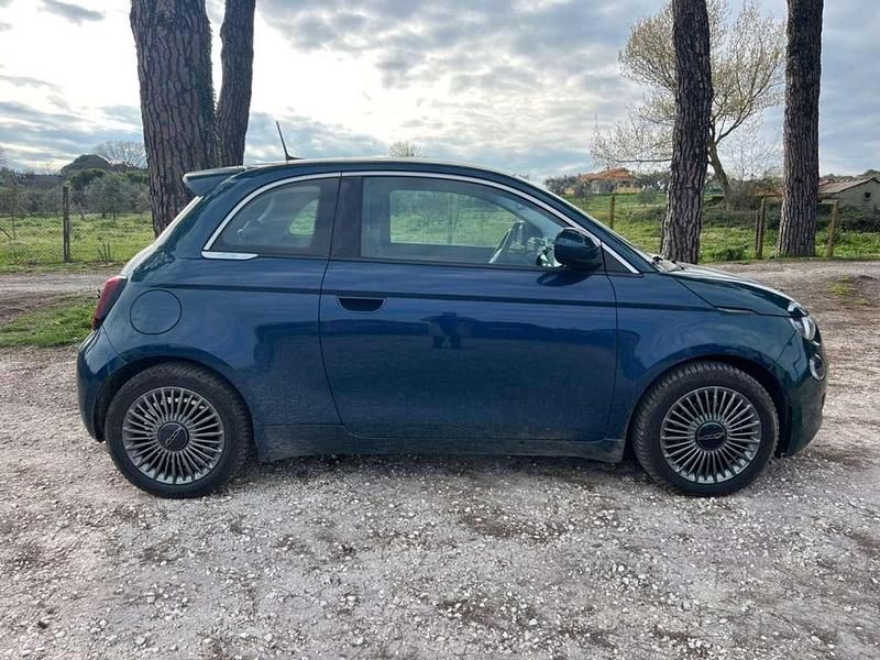 Käytetty Fiat 500e Business 86 kW (118 HP) 2020 Vihreä Sedan
