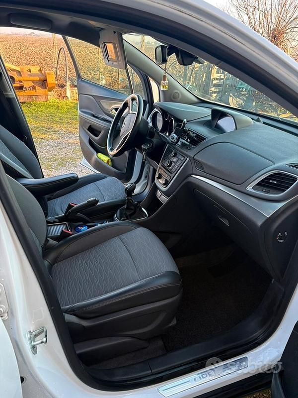 Usata Opel Mokka 136 CV (100 kW) 2015 Bianco SUV