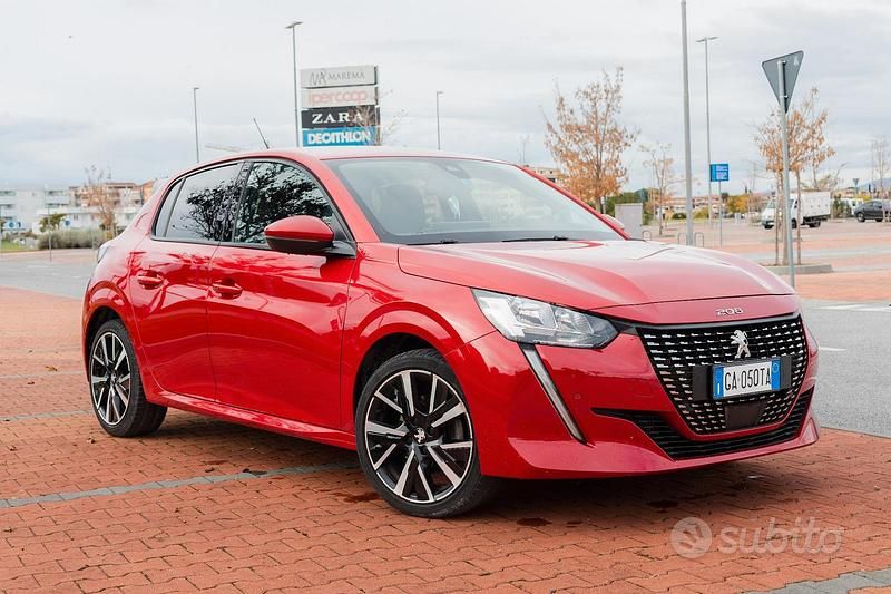 Usata Peugeot 208 101 CV (74 kW) 2020 Rosso Utilitaria