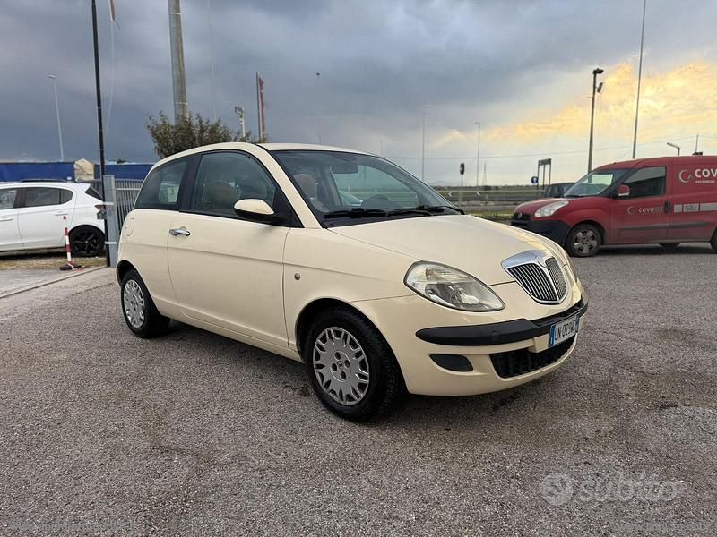 Usata Lancia Ypsilon 2004 Utilitaria