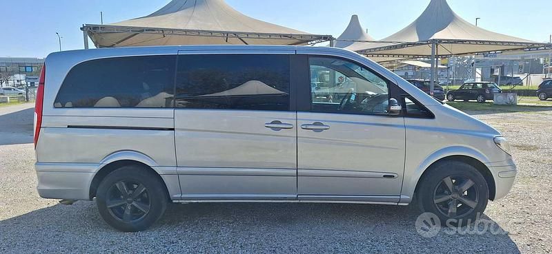 Usata Mercedes Viano 150 CV (110 kW) 2007 Grigio Monovolume