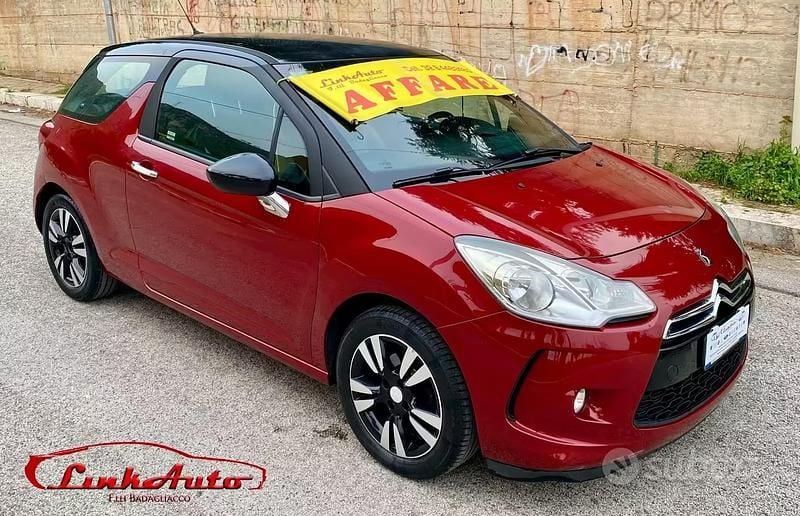 Usata Citroën DS3 Chic 70 CV (51 kW) 2011 Rosso Utilitaria