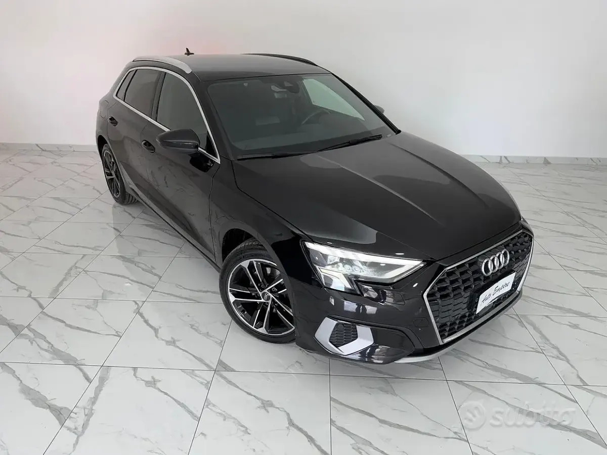 Usado Audi A3 Advanced Plus 150 CV (110 kW) 2022 Negro Berlina