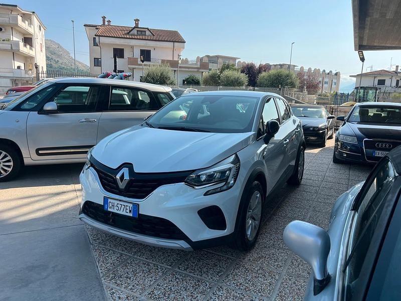 Usata Renault Captur Business 93 CV (68 kW) 2022 Bianco SUV