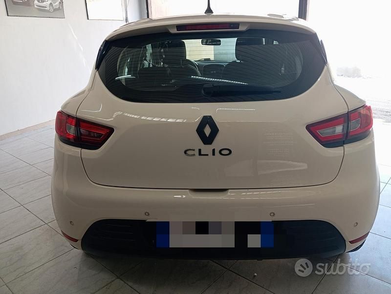 Usata Renault Clio IV 75 CV (55 kW) 2018 Beige Berlina