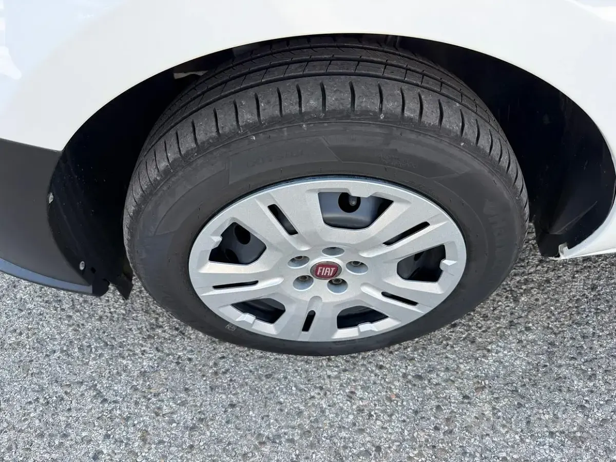 Usata Fiat Doblò 95 CV (69 kW) 2020 Bianco Monovolume