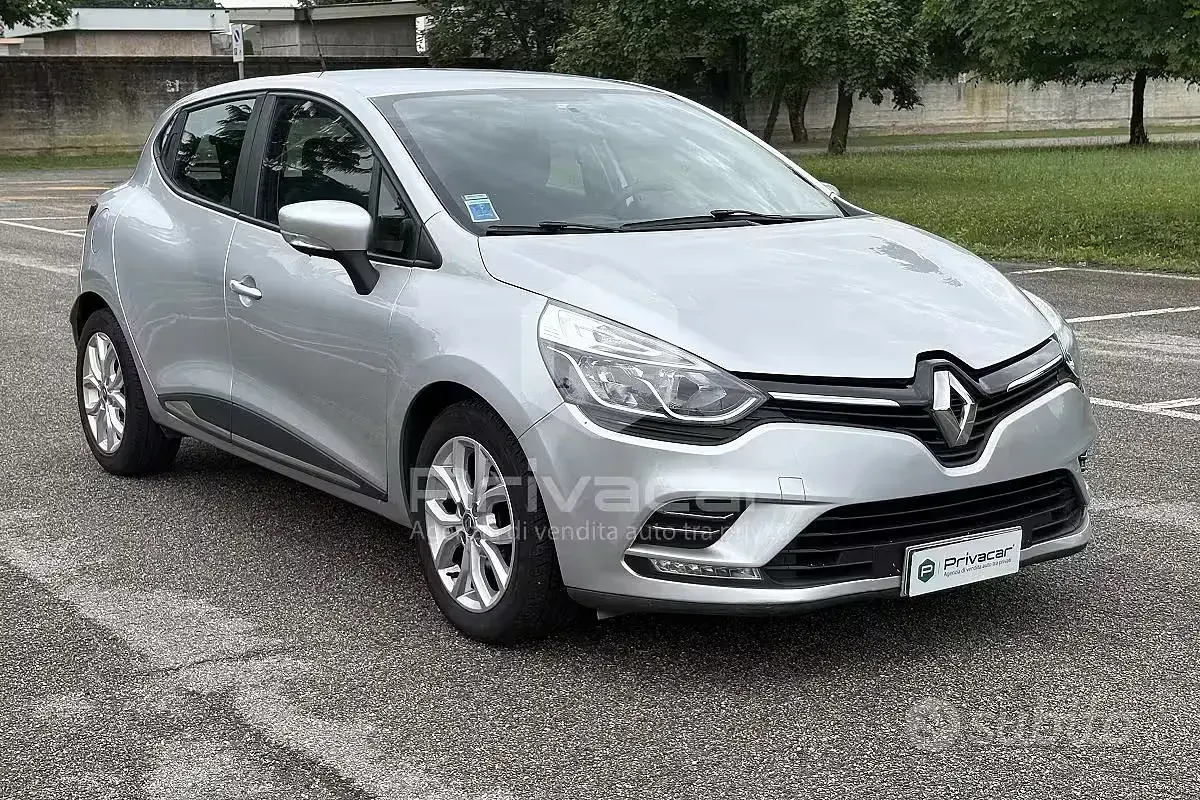 Usata Renault Clio 90 CV (66 kW) 2019 Grigio Utilitaria