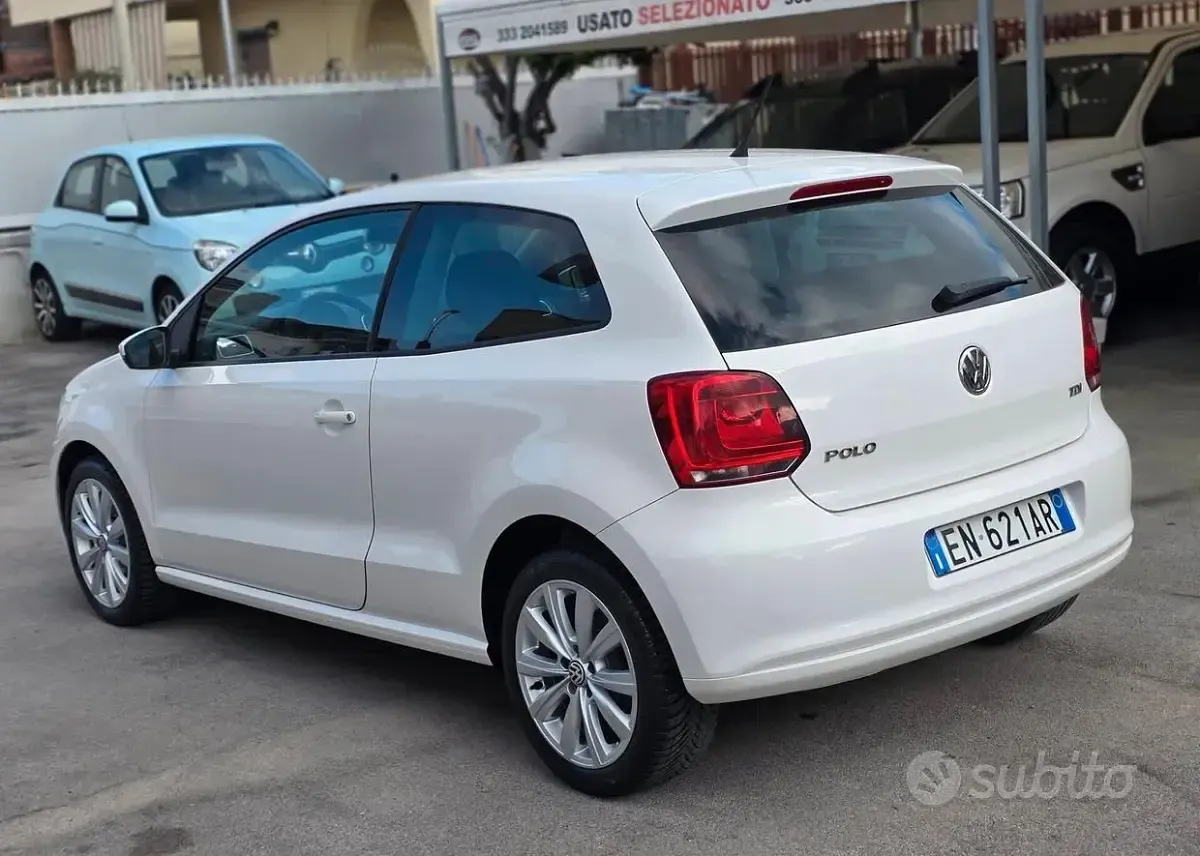 Usata VW Polo Comfortline 75 CV (55 kW) 2012 Bianco Utilitaria