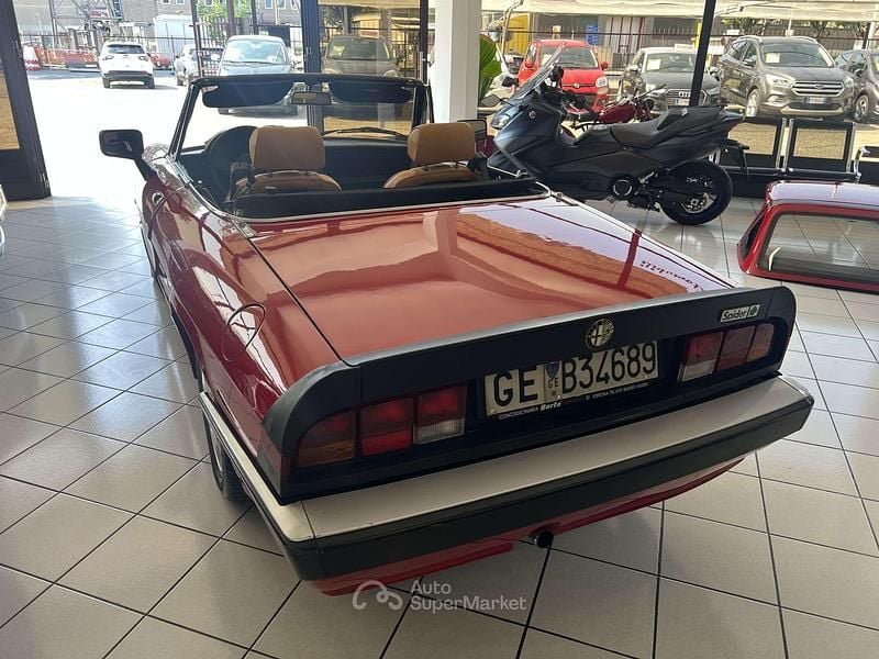 Usata Alfa Romeo Spider Quadrifoglio Verde 125 CV (91 kW) 1988 Other Cabrio