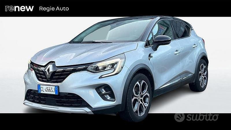 Usata Renault Captur Techno 143 CV (105 kW) 2023 Grigio SUV