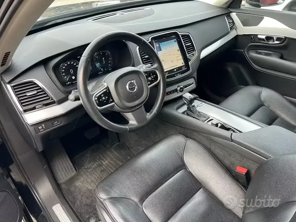 Begagnad Volvo XC90 Momentum 235 HK (172 kW) 2016 Blå SUV