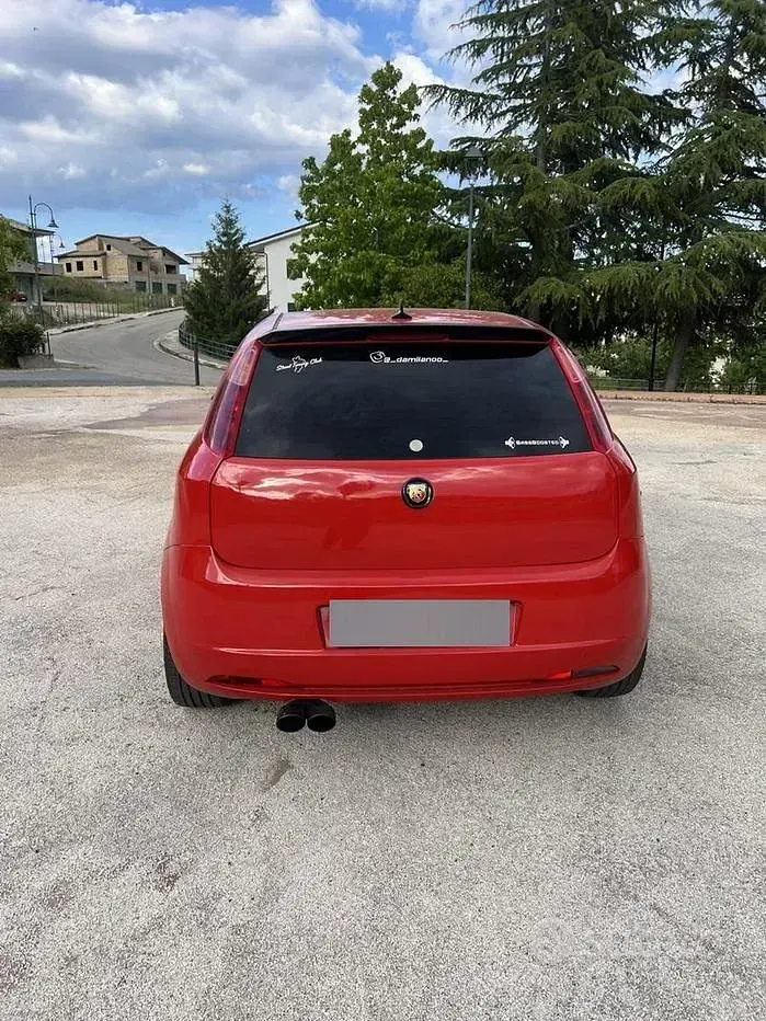 Usata Fiat Grande Punto 131 CV (96 kW) 2008 Rosso Utilitaria