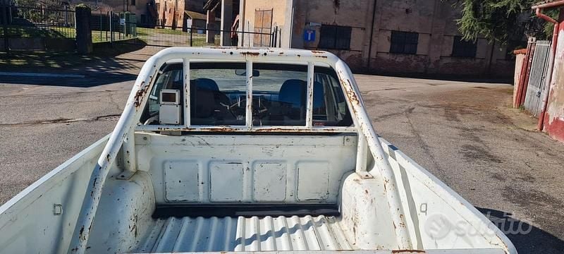 Usata Mitsubishi L200 136 CV (100 kW) 2005 Bianco Pick-up