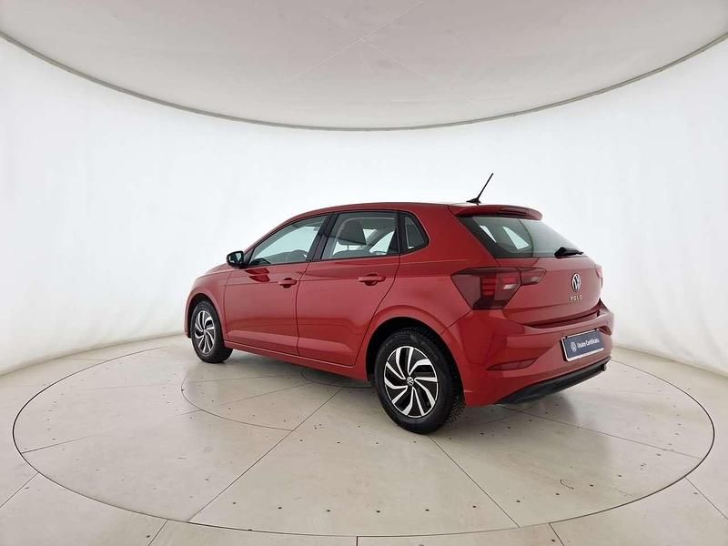 Usata VW Polo Life 95 CV (69 kW) 2024 Kings red metallizzato Utilitaria
