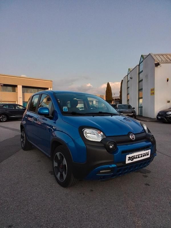 Usata Fiat Panda Cross Cross 69 CV (50 kW) 2022 Blu Utilitaria