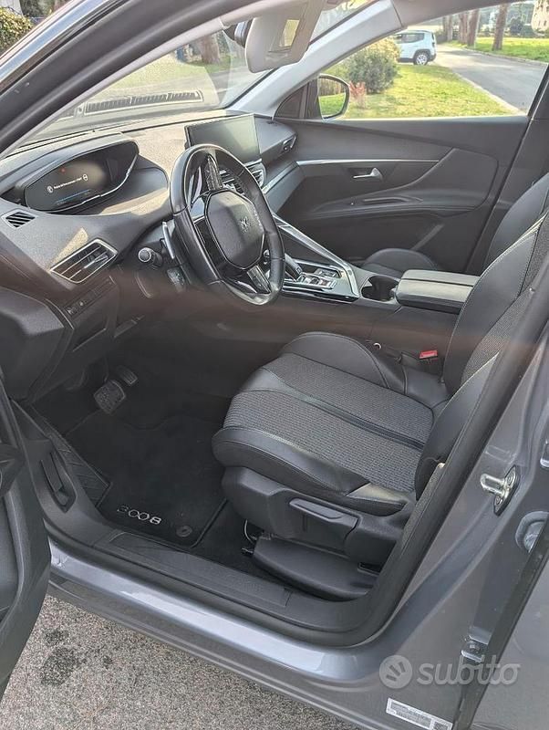 Usata Peugeot 3008 131 CV (96 kW) 2022 Grigio Station wagon