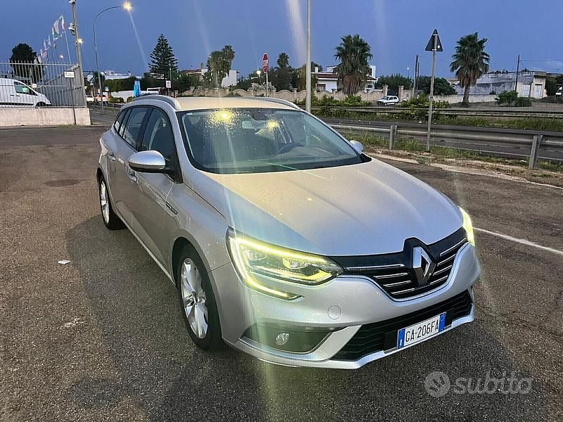 Usata Renault Mégane GrandTour Intens 115 CV (84 kW) 2020 Grigio Station wagon