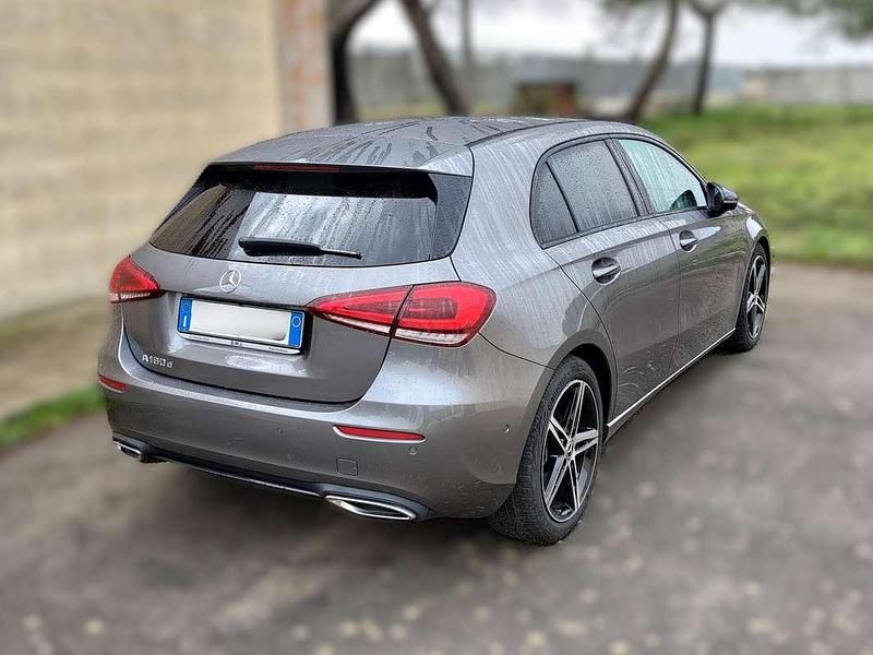 Usata Mercedes A180 Edition 116 CV (85 kW) 2022 Grigio Berlina