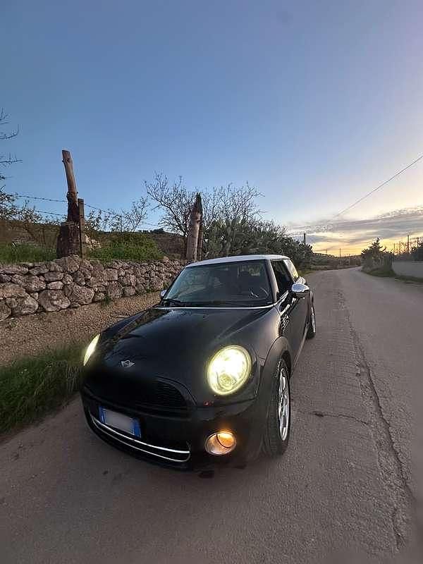Usata Mini Cooper D 109 CV (80 kW) 2010 Utilitaria