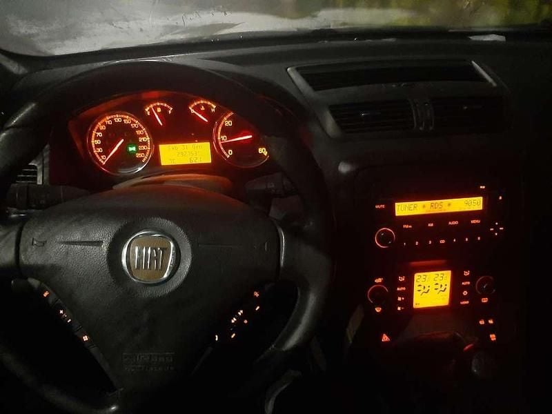 Usata 2009 Fiat Croma Emotion Station wagon | 1800 € (Ottimo prezzo) - Immagine 1/4