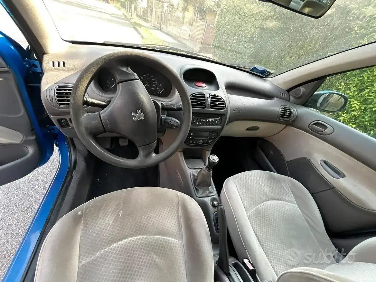 Usata Peugeot 206 60 CV (44 kW) 2003 Bluazzurro Berlina