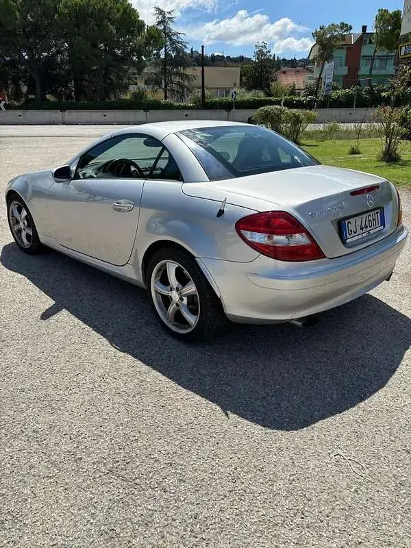 Usata Mercedes SLK200 163 CV (119 kW) 2005 Cabrio