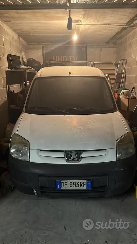 Bianco Usata 2006 Peugeot Partner Monovolume | 3500 € - Immagine 1/1