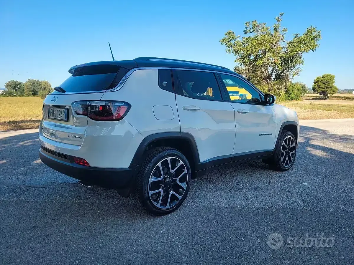 Usata Jeep Compass Limited 140 CV (102 kW) 2017 Bianco SUV