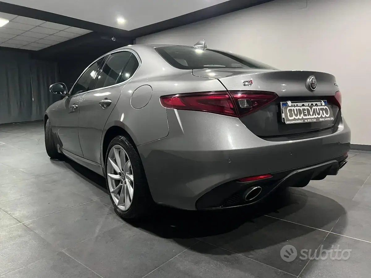 Usata Alfa Romeo Giulia Veloce 210 CV (154 kW) 2018 Grigio Berlina