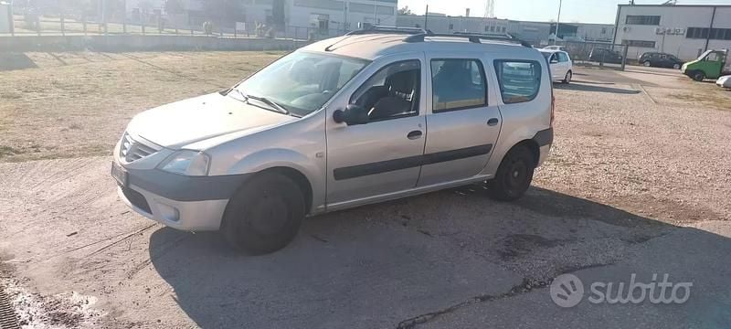 Usata Dacia Logan MCV Ambiance 70 CV (51 kW) 2007 Grigio Station wagon