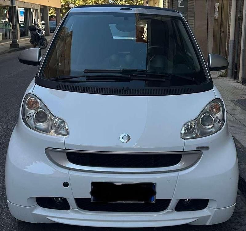 Bianco Usata 2012 Smart ForTwo Cabrio Pulse Cabrio | 7000 € (Buon prezzo) - Immagine 1/4