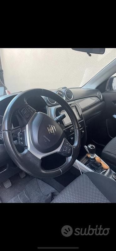 Usata Suzuki Vitara 120 CV (88 kW) 2016 Nero SUV