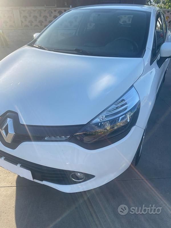 Usata Renault Clio IV Life 75 CV (55 kW) 2015 Bianco Berlina
