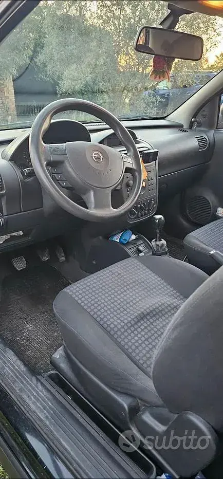 Usata Opel Corsa 60 CV (44 kW) 2004 Nero Utilitaria