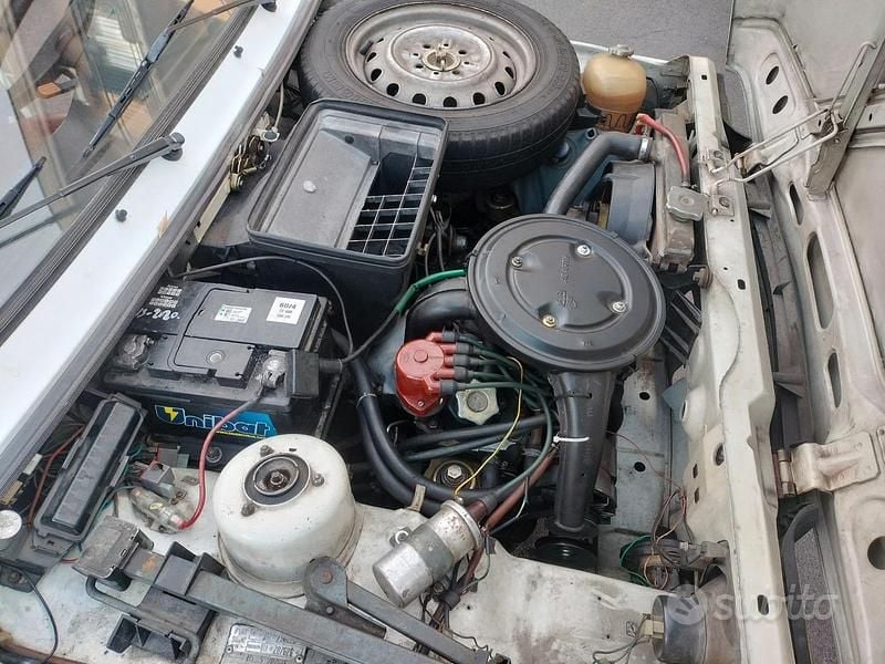 Bianco Usata 1970 Fiat 127 Tre volumi | 1800 € - Immagine 1/4