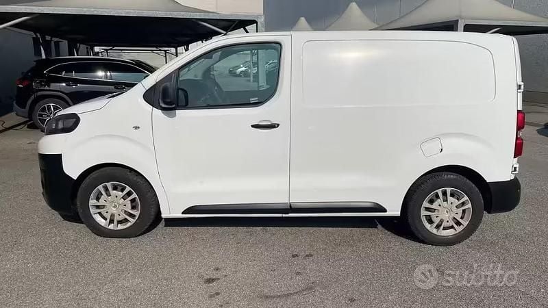 Usata Citroën Jumpy Comfort 120 CV (88 kW) 2019 Bianco Monovolume