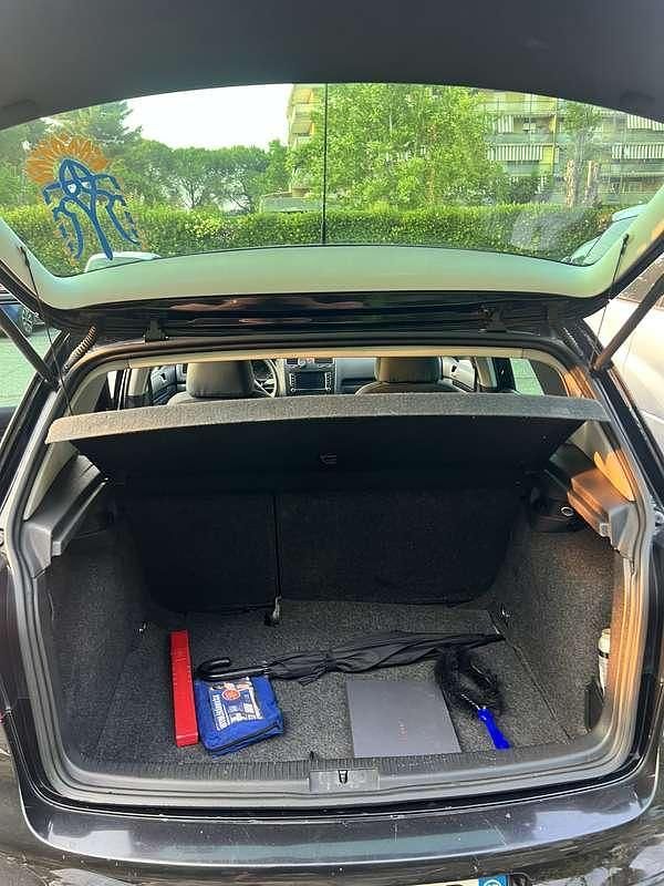 Usata VW Golf V Trendline 105 CV (77 kW) 2007 Berlina