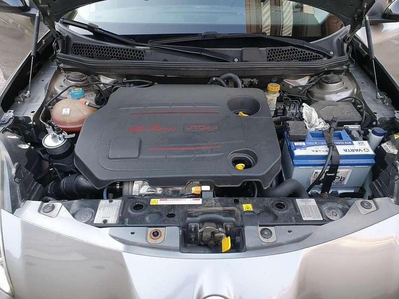 Usata Alfa Romeo Giulietta Distinctive 105 CV (77 kW) 2011 Grigio Berlina