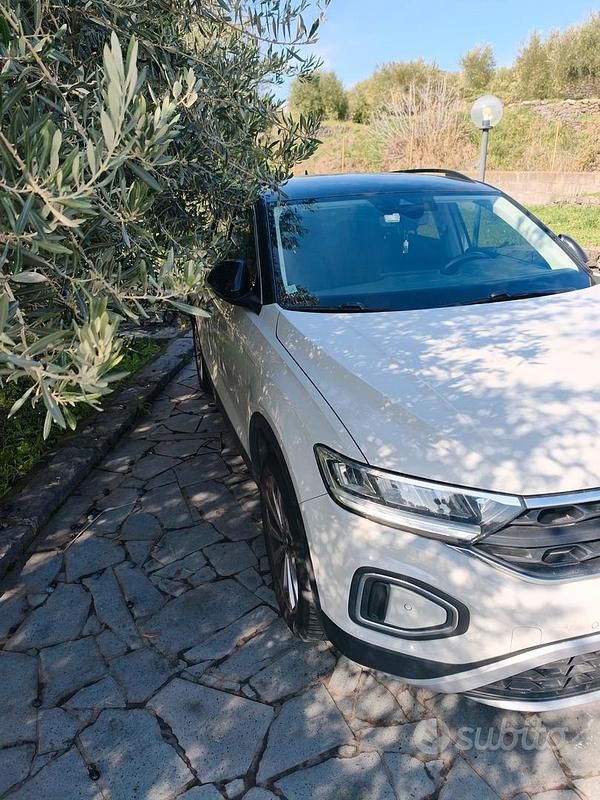 Usata VW T-Roc 110 CV (80 kW) 2022 SUV