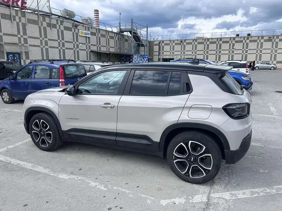 Usata Jeep Avenger Summit 101 CV (74 kW) 2024 SUV