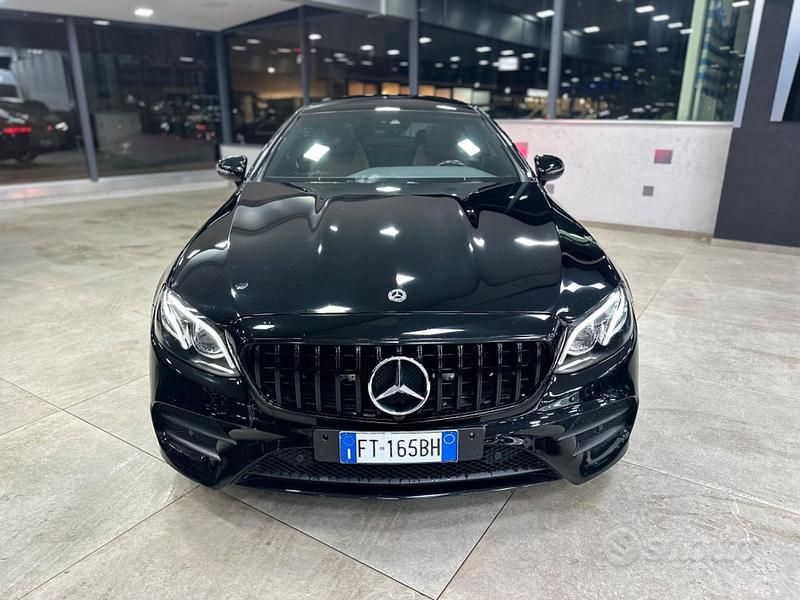 Usata Mercedes E300 Premium Plus 244 CV (179 kW) 2019 Nero Coupé