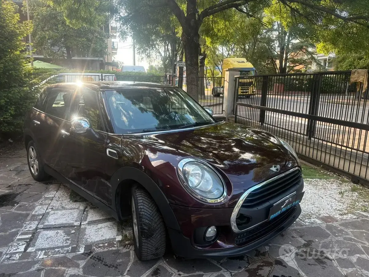 Usata Mini One D Clubman Hype 116 CV (85 kW) 2017 Marrone Station wagon